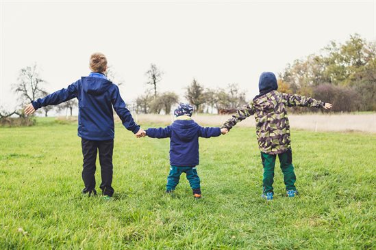 children-holding-hands